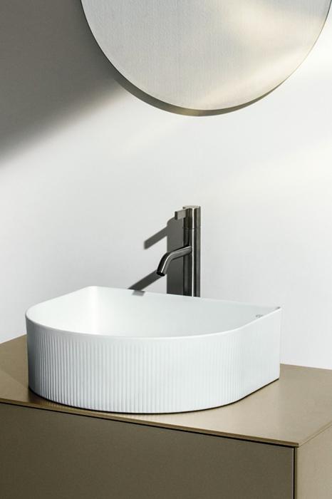 Lavabo Laufen dans salle de bain