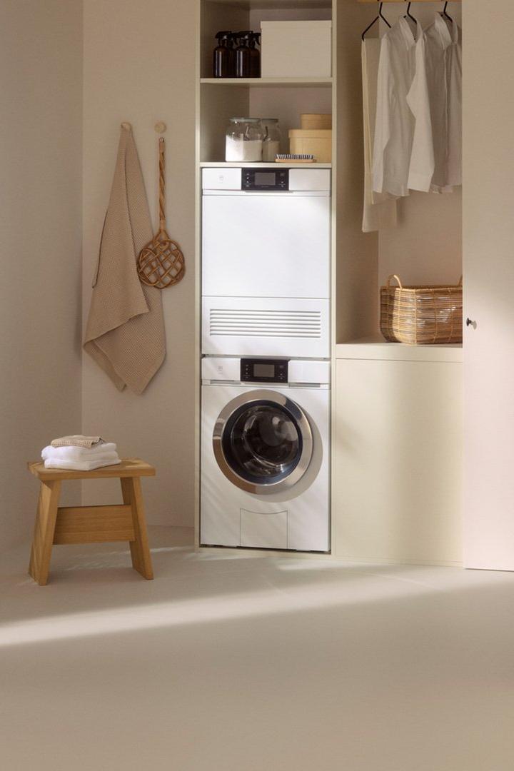 Lave-linge sèche-linge Lave-linge sèche-linge V-Zug dans salle de bain