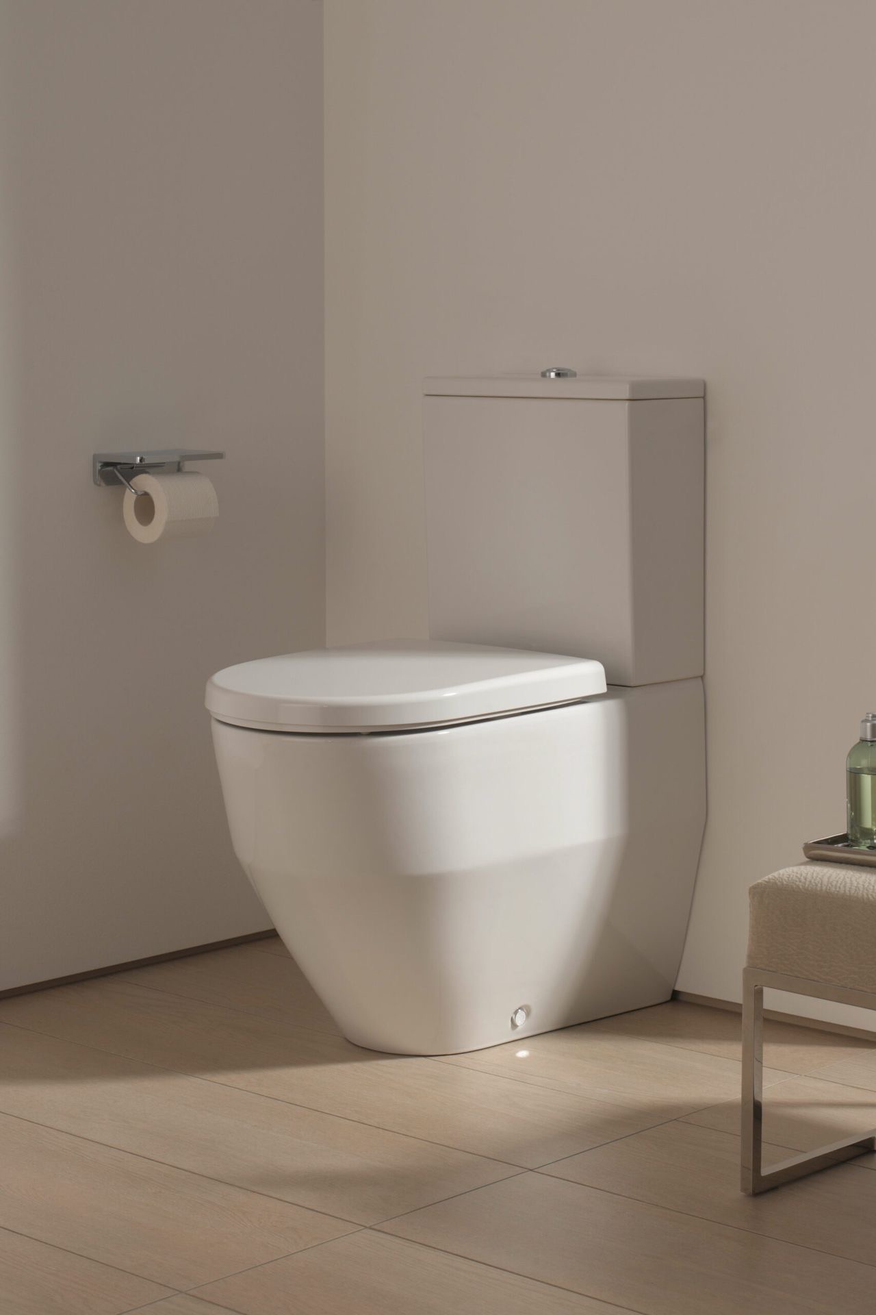 WC et accessoires de salle de bain WC suspendu et accessoires pour salle de bain fonctionnelle